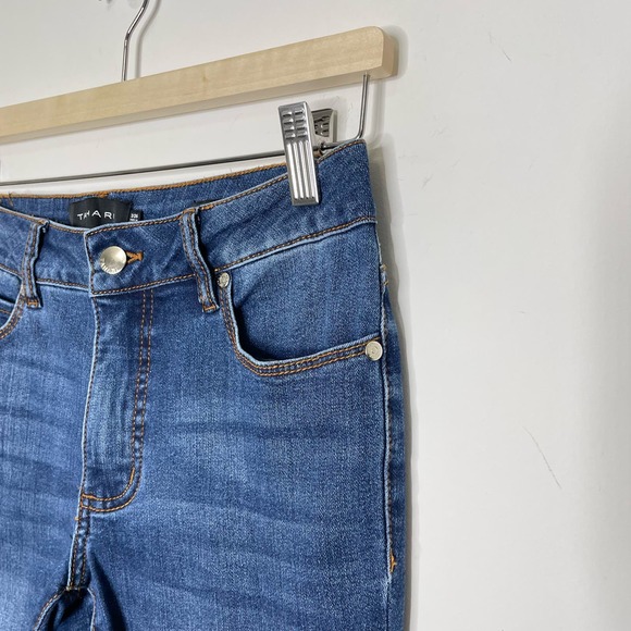 TAHARI | Chloe Fit Solution Skinny | 2 - Picture 4 of 5